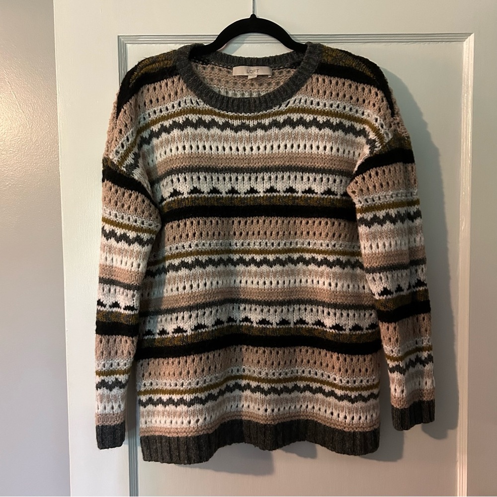 2/$22 ✨ Loft striped sweater with black cream tan